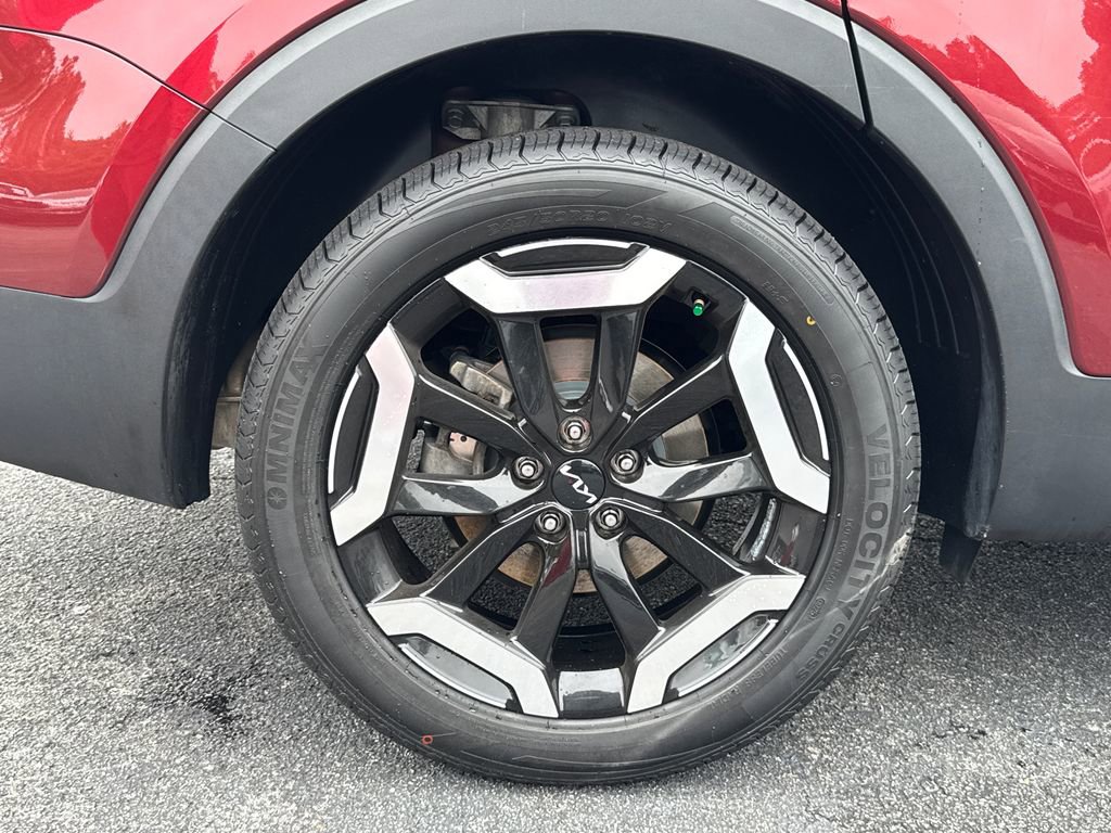 Used 2023 Kia Telluride EX image 17