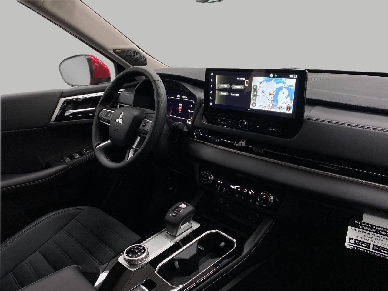 Used 2025 Mitsubishi Outlander SE image 19