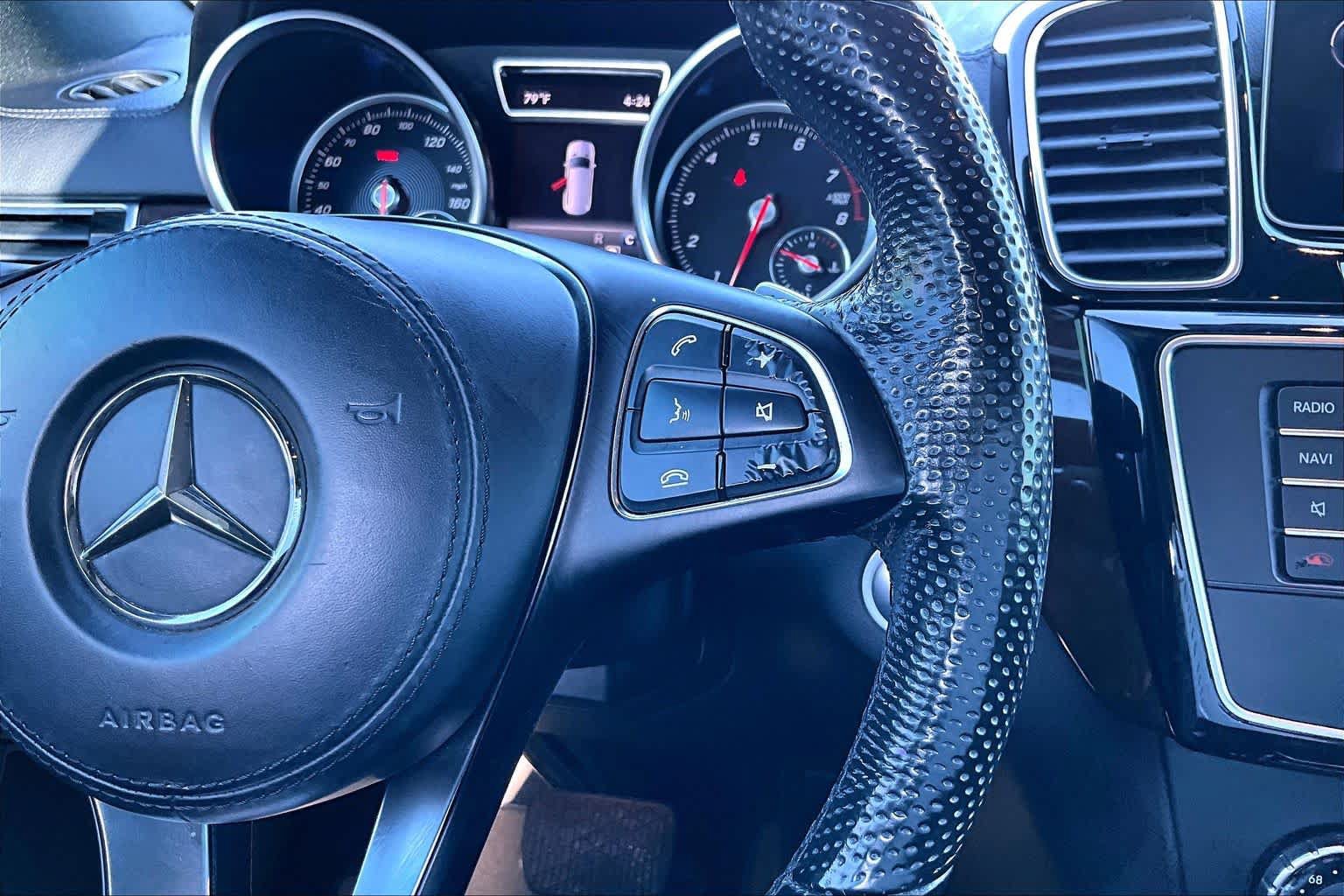 Used 2018 Mercedes-Benz GLS 450 4MATIC image 25
