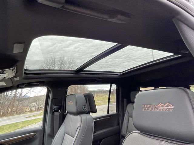 New 2026 Chevrolet Suburban High Country image 20