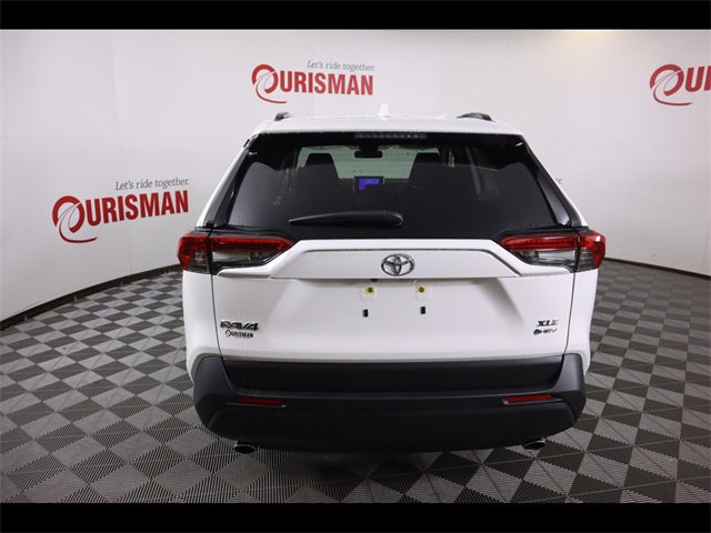 Used 2025 Toyota RAV4 XLE w/ Convenience Package image 7