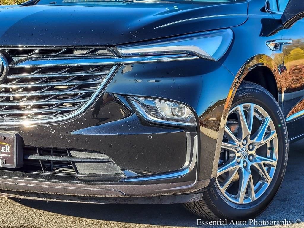 Used 2023 Buick Enclave Essence w/ Experience Buick Package video 3