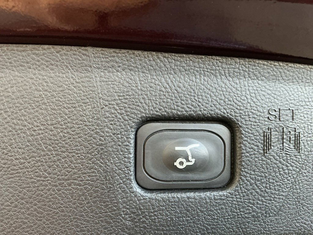 Used 2024 Ford Edge Titanium image 27