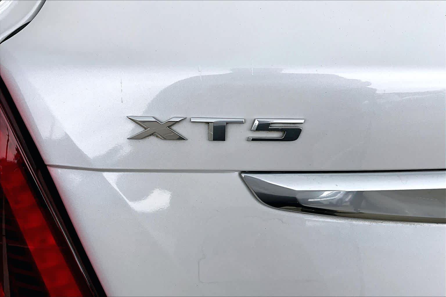 Used 2023 Cadillac XT5 Premium Luxury FWD image 10