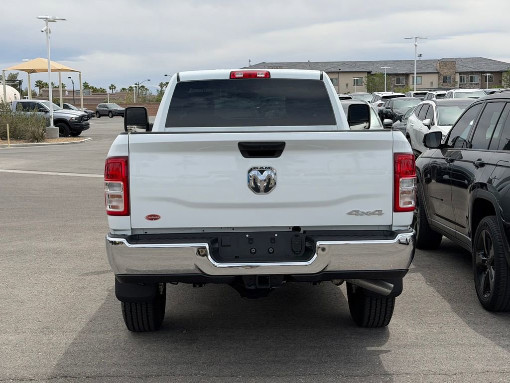 Used 2024 RAM 2500 Tradesman w/ Chrome Appearance Group AWD/4WD image 5