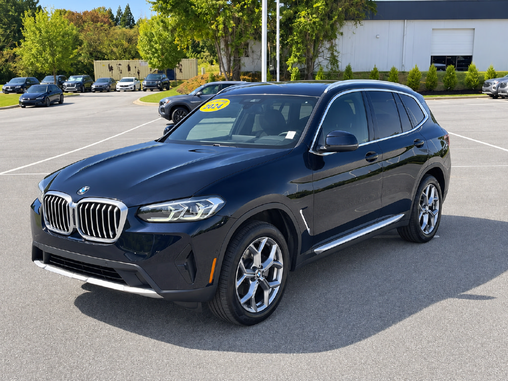 Used 2024 BMW X3 xDrive30i w/ Premium Package AWD/4WD image 2