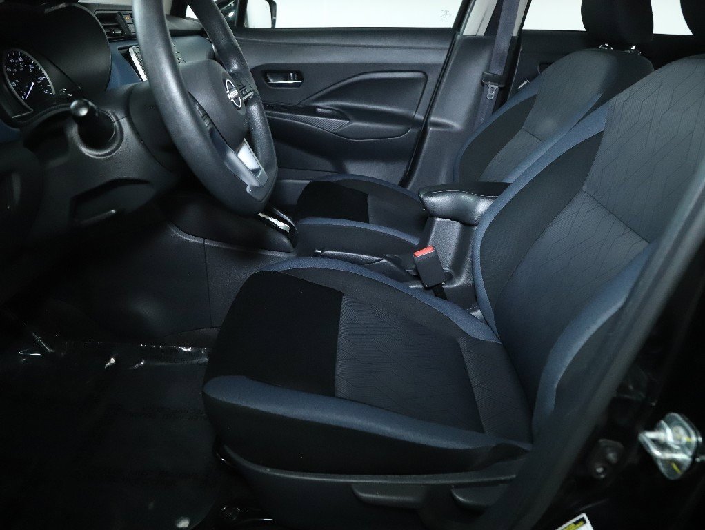 Certified 2025 Nissan Versa SV image 18