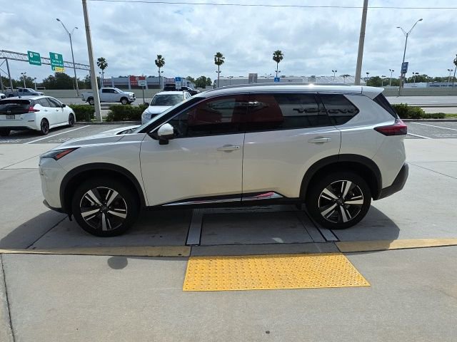 Used 2023 Nissan Rogue SL image 7