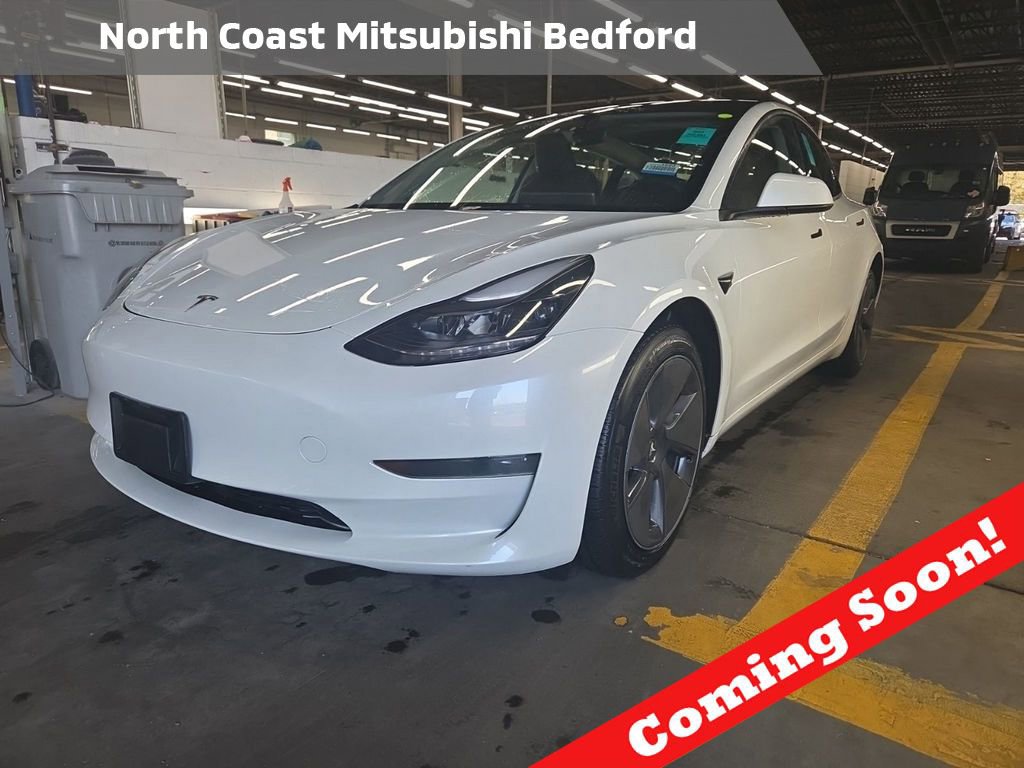 Used 2023 Tesla Model 3 Standard Range RWD image 1