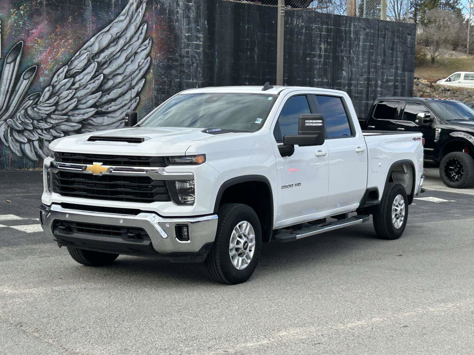 Used 2025 Chevrolet Silverado 2500 LT w/ Safety Package image 7