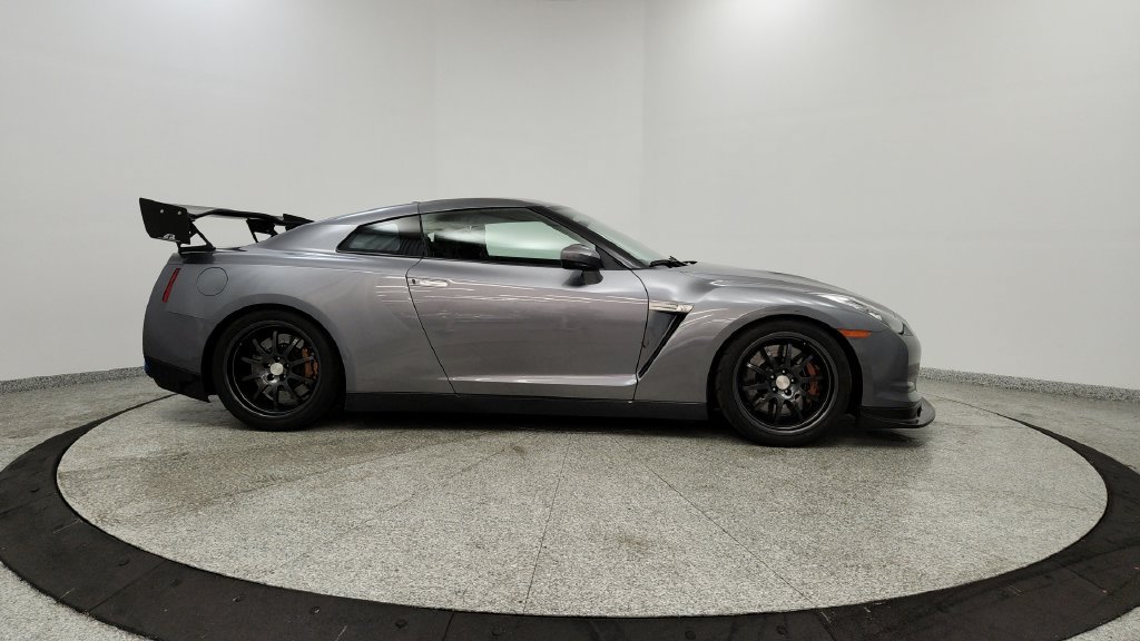Used 2011 Nissan GT-R Premium AWD/4WD image 6