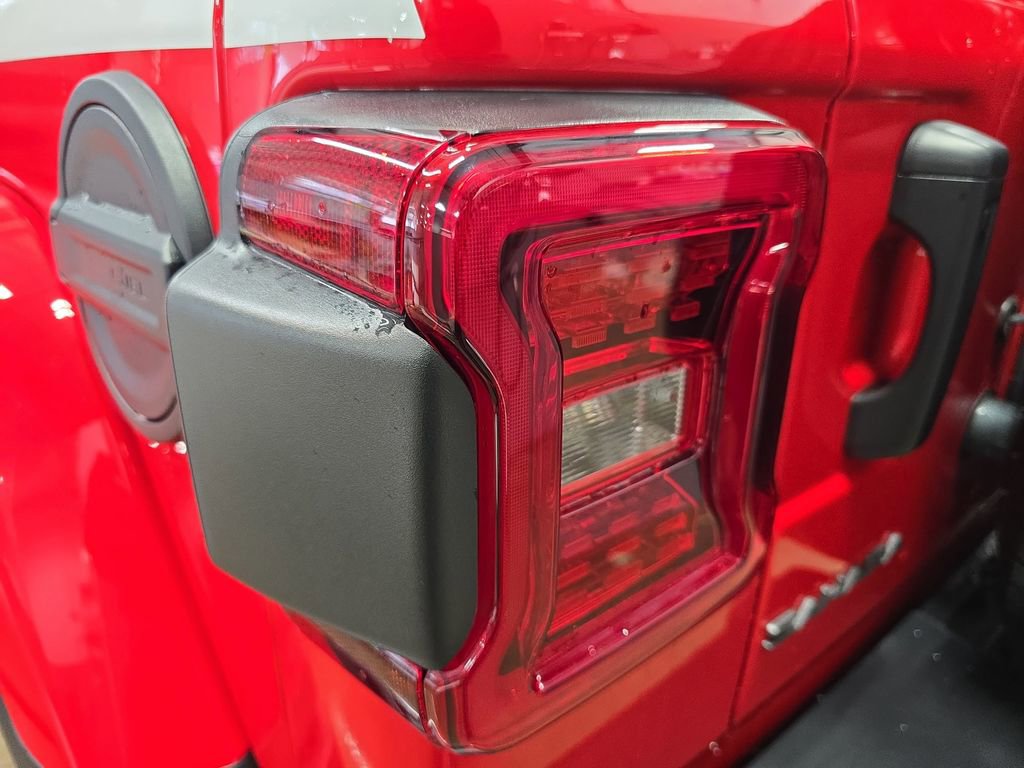 New 2026 Jeep Wrangler Unlimited Sahara AWD/4WD image 34