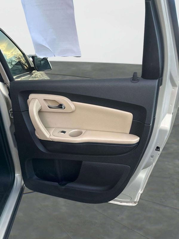 Used 2012 Chevrolet Traverse LTZ AWD/4WD image 12