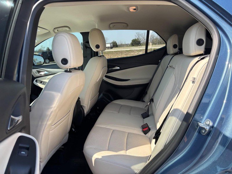 Used 2025 Buick Encore GX Avenir w/ Avenir Technology Package image 10