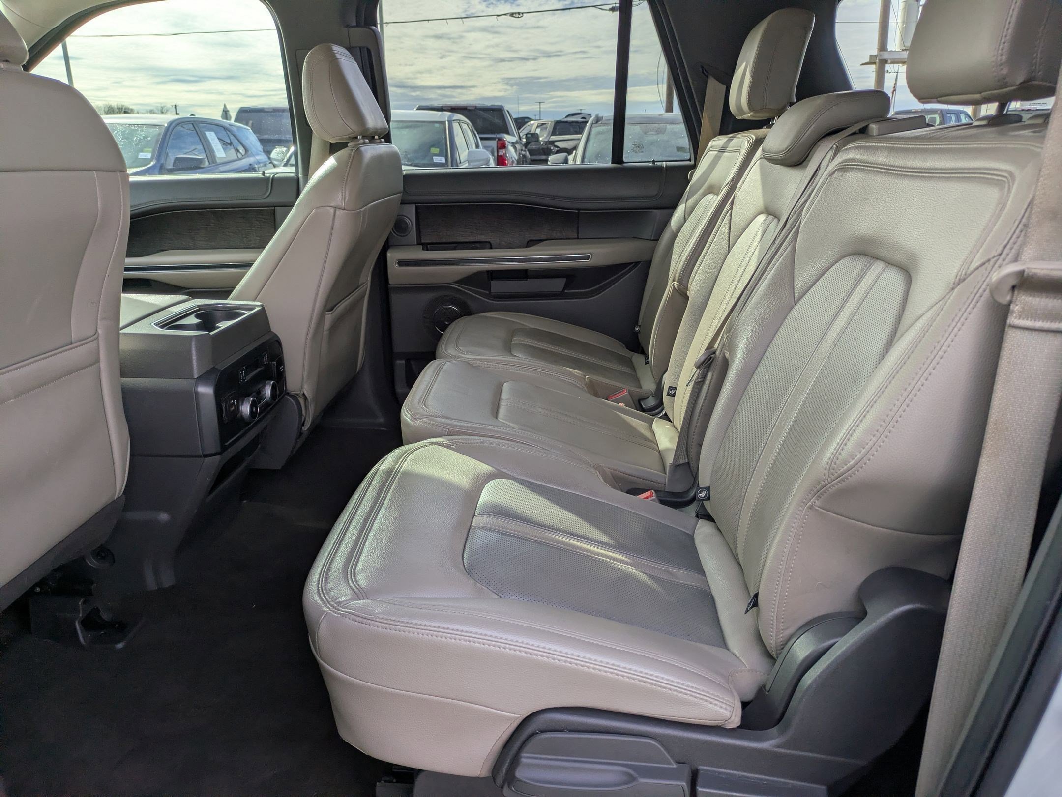 Used 2021 Ford Expedition Max Limited image 13