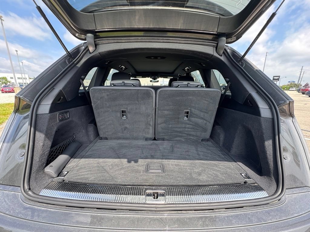 Used 2025 Audi Q7 3.0T Premium Plus AWD/4WD image 14