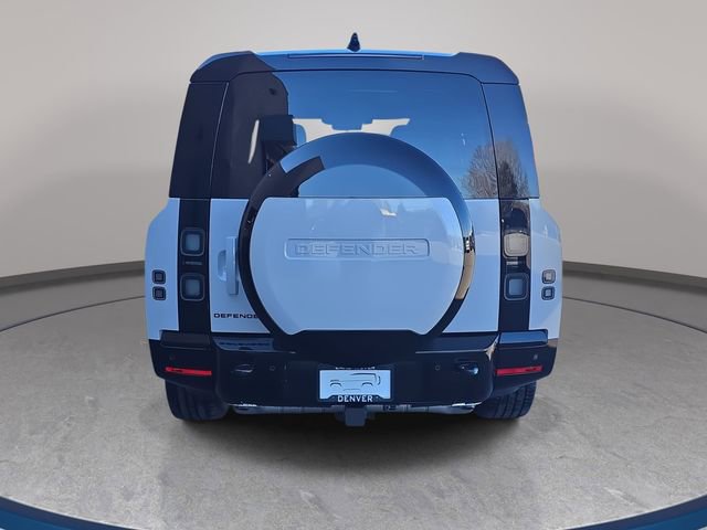 New 2026 Land Rover Defender 130 X-Dynamic SE image 6