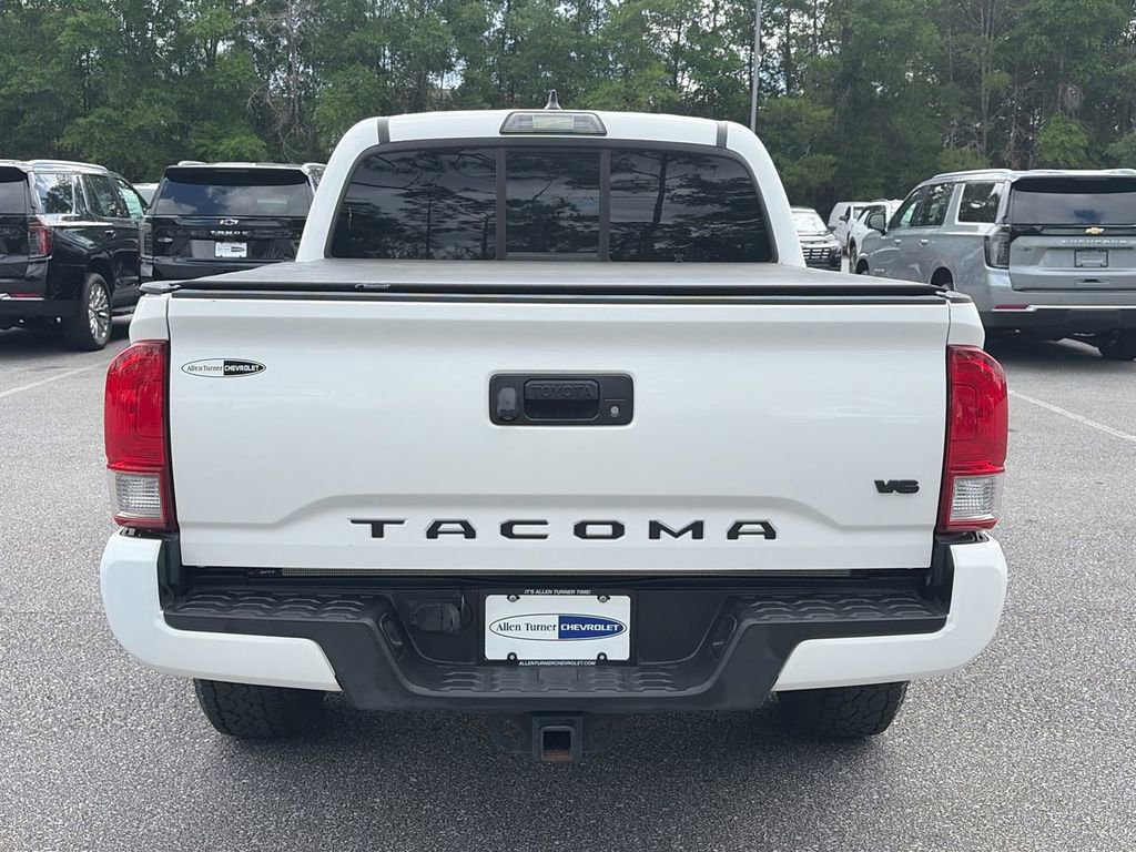 Used 2016 Toyota Tacoma TRD Sport w/ Towing Package RWD image 5