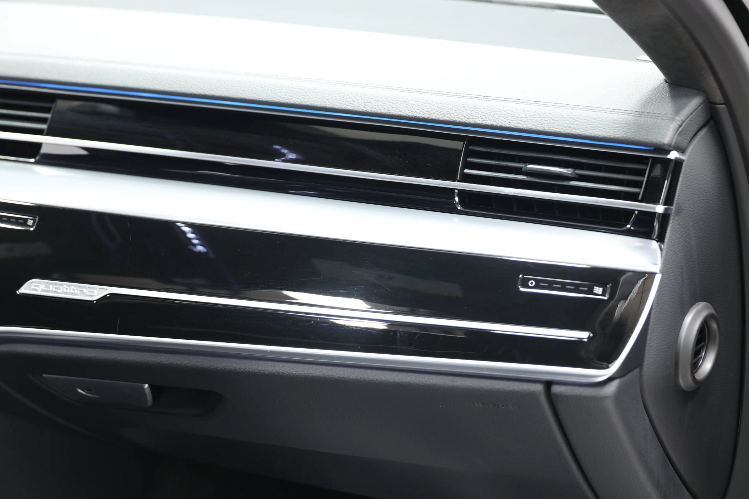 Used 2020 Audi S8 L w/ S8 Executive Package AWD/4WD image 79