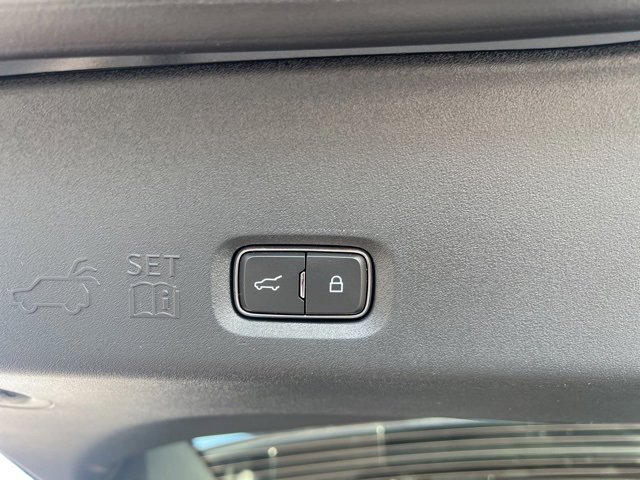 New 2026 Ford Expedition Max Platinum w/ Stealth Appearance Package image 33