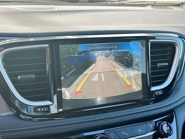New 2026 Chrysler Pacifica Select image 14