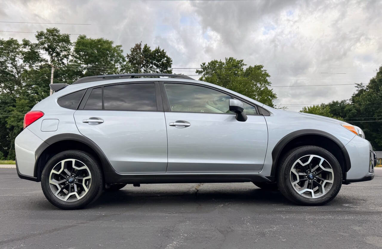 Used 2016 Subaru Crosstrek 2.0i Premium image 3