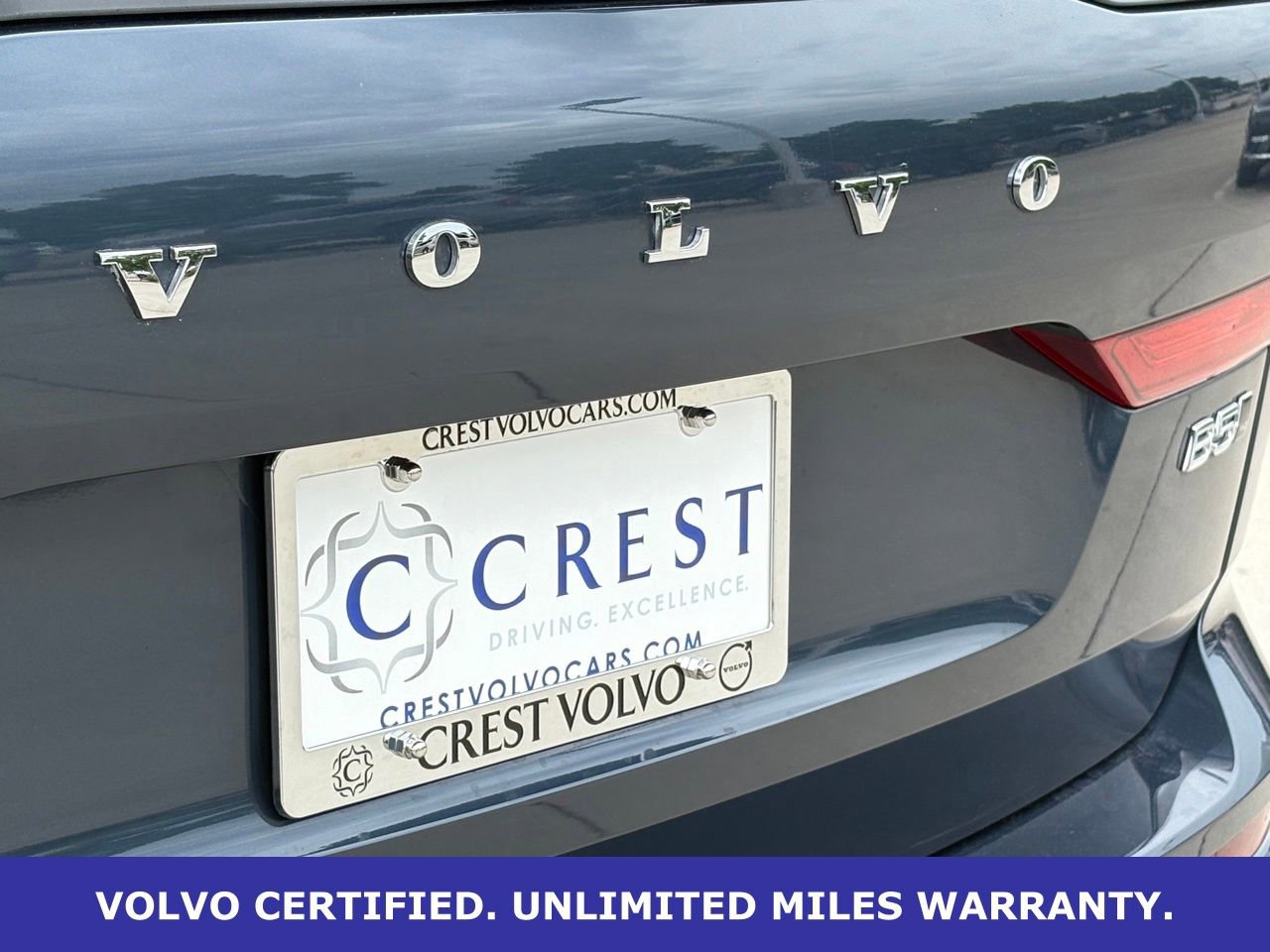 Certified 2025 Volvo XC60 B5 Core AWD/4WD image 8