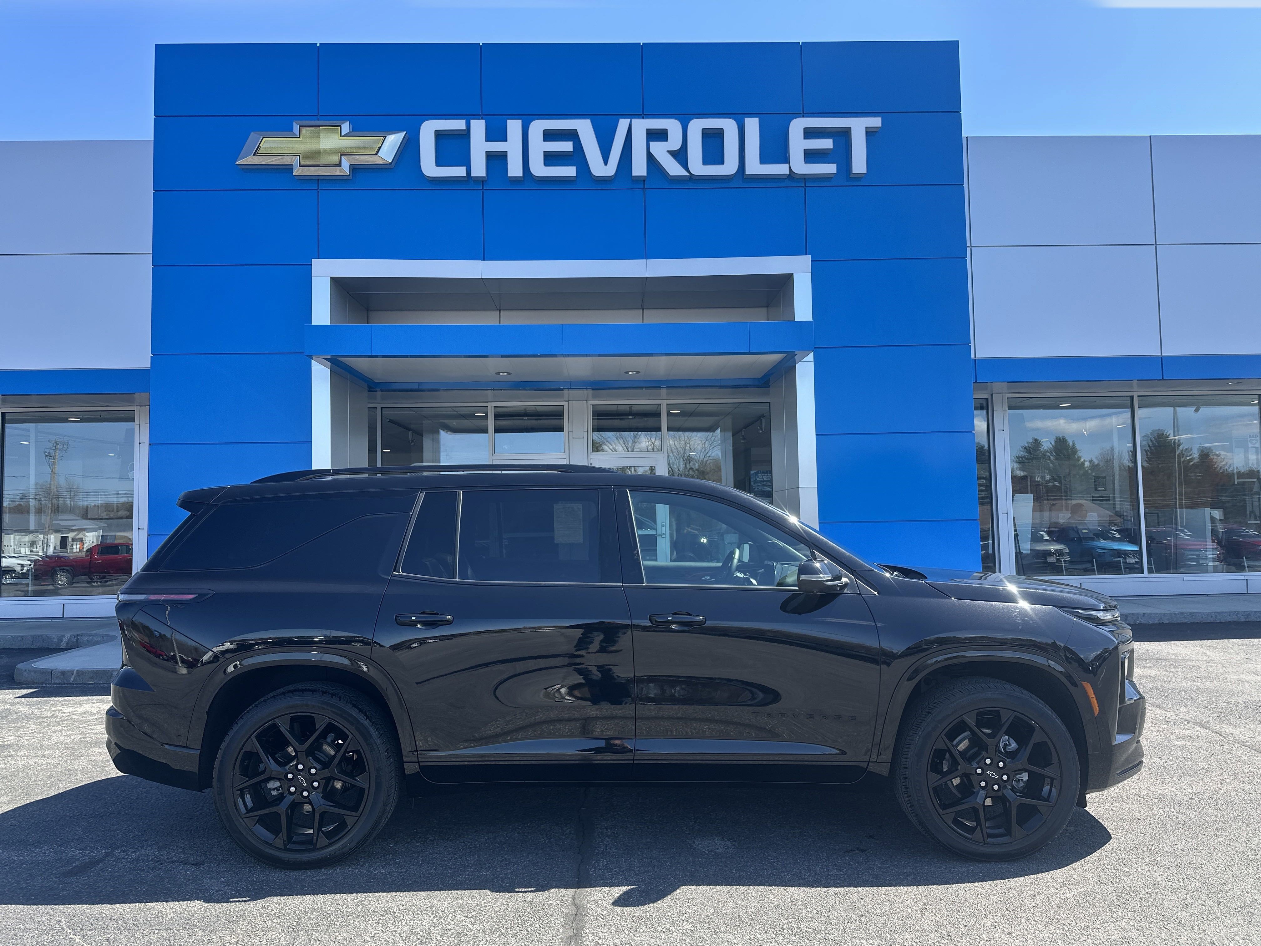 Certified 2024 Chevrolet Traverse RS w/ LPO, Floor Liner Package image 1