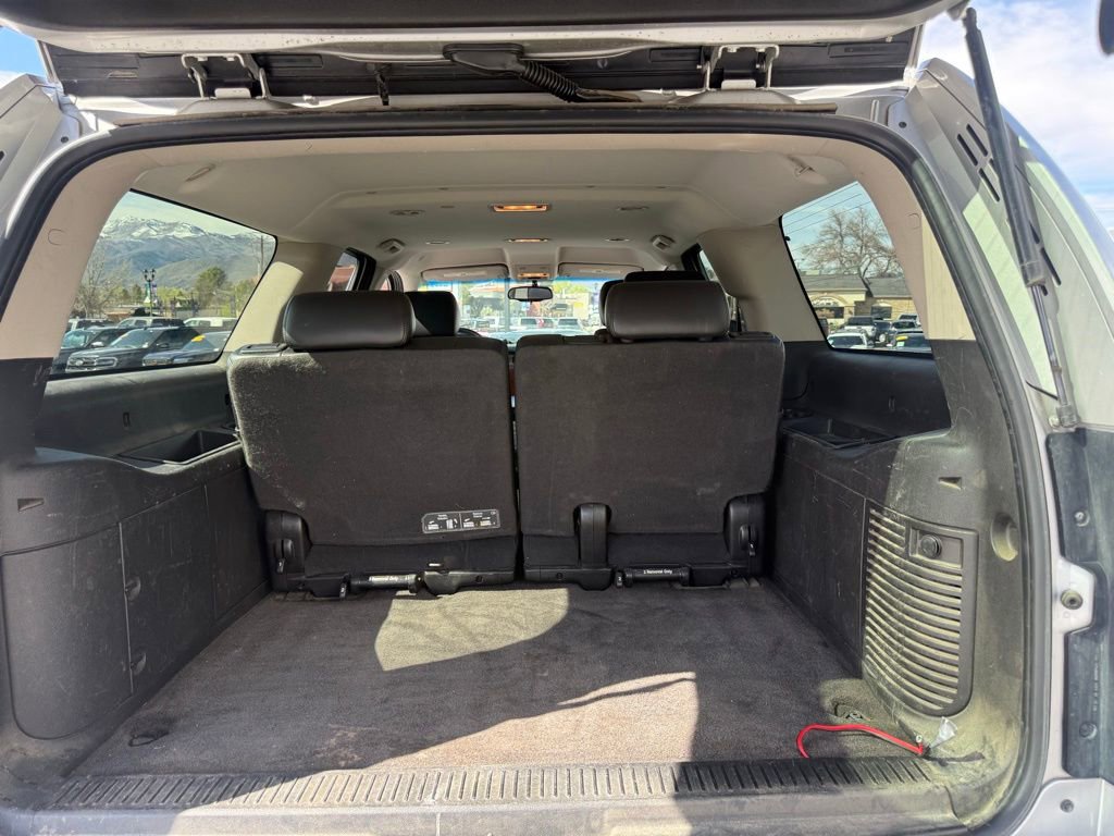 Used 2010 Chevrolet Suburban LT image 19
