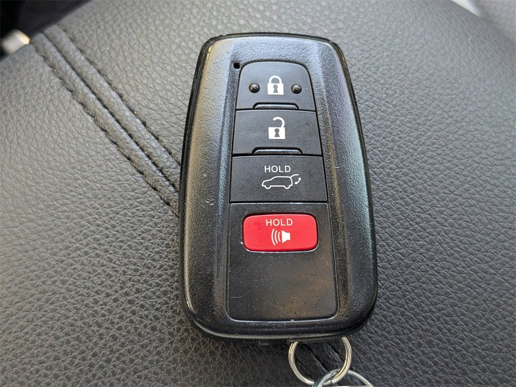 Used 2023 Toyota RAV4 Limited image 33