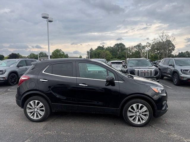 Used 2020 Buick Encore Preferred AWD/4WD image 4