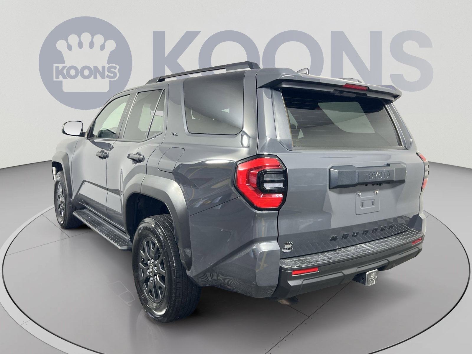 Used 2025 Toyota 4Runner SR5 AWD/4WD image 4