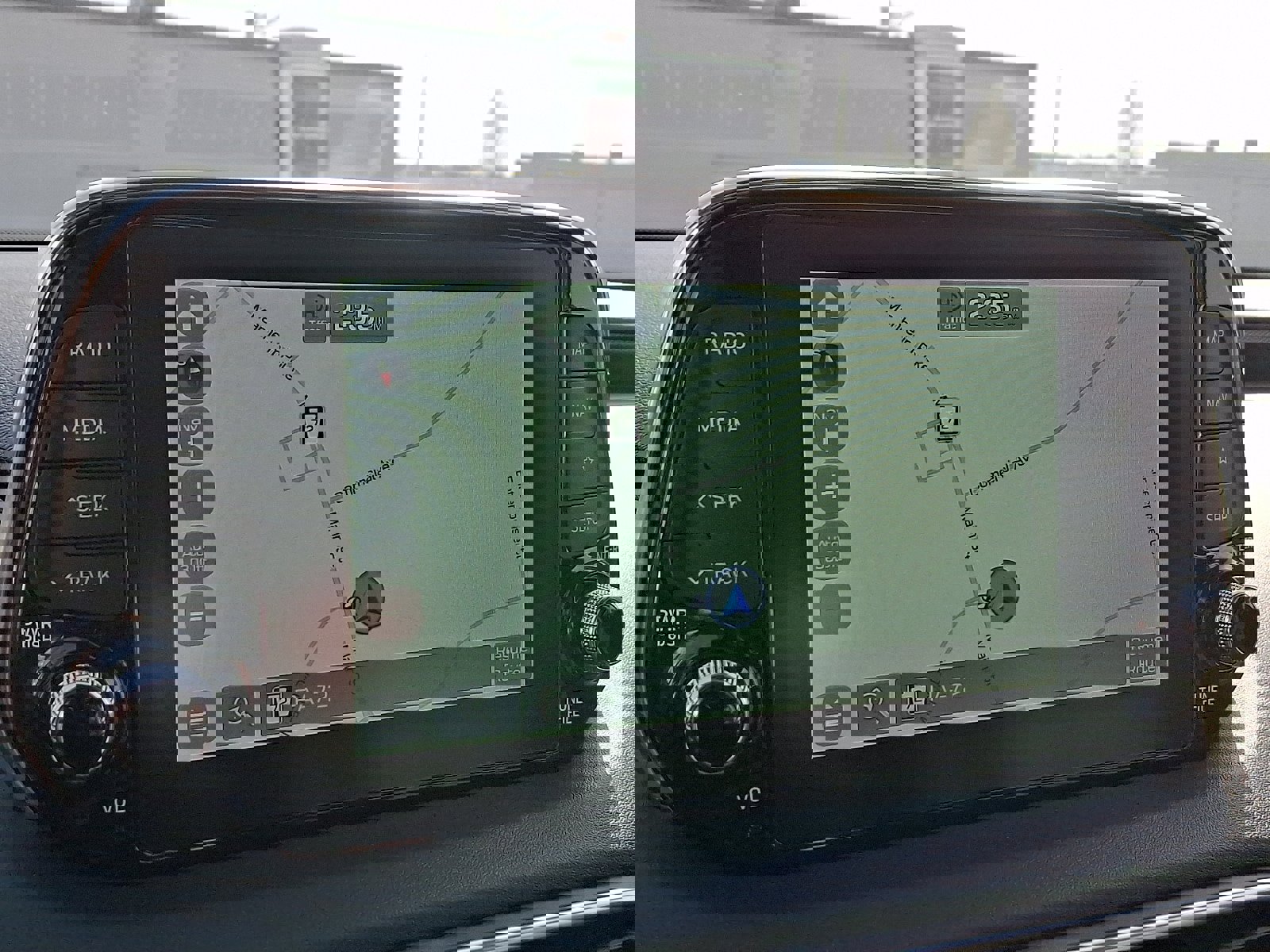 Used 2020 Hyundai Santa Fe Limited image 19