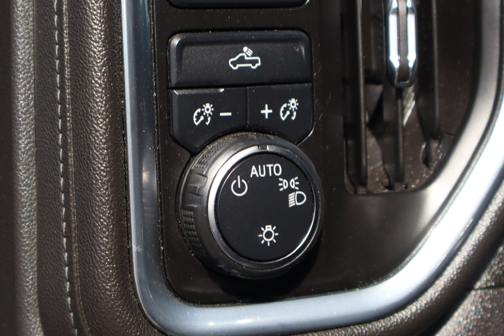 Used 2022 Chevrolet Silverado 1500 LT RWD image 22