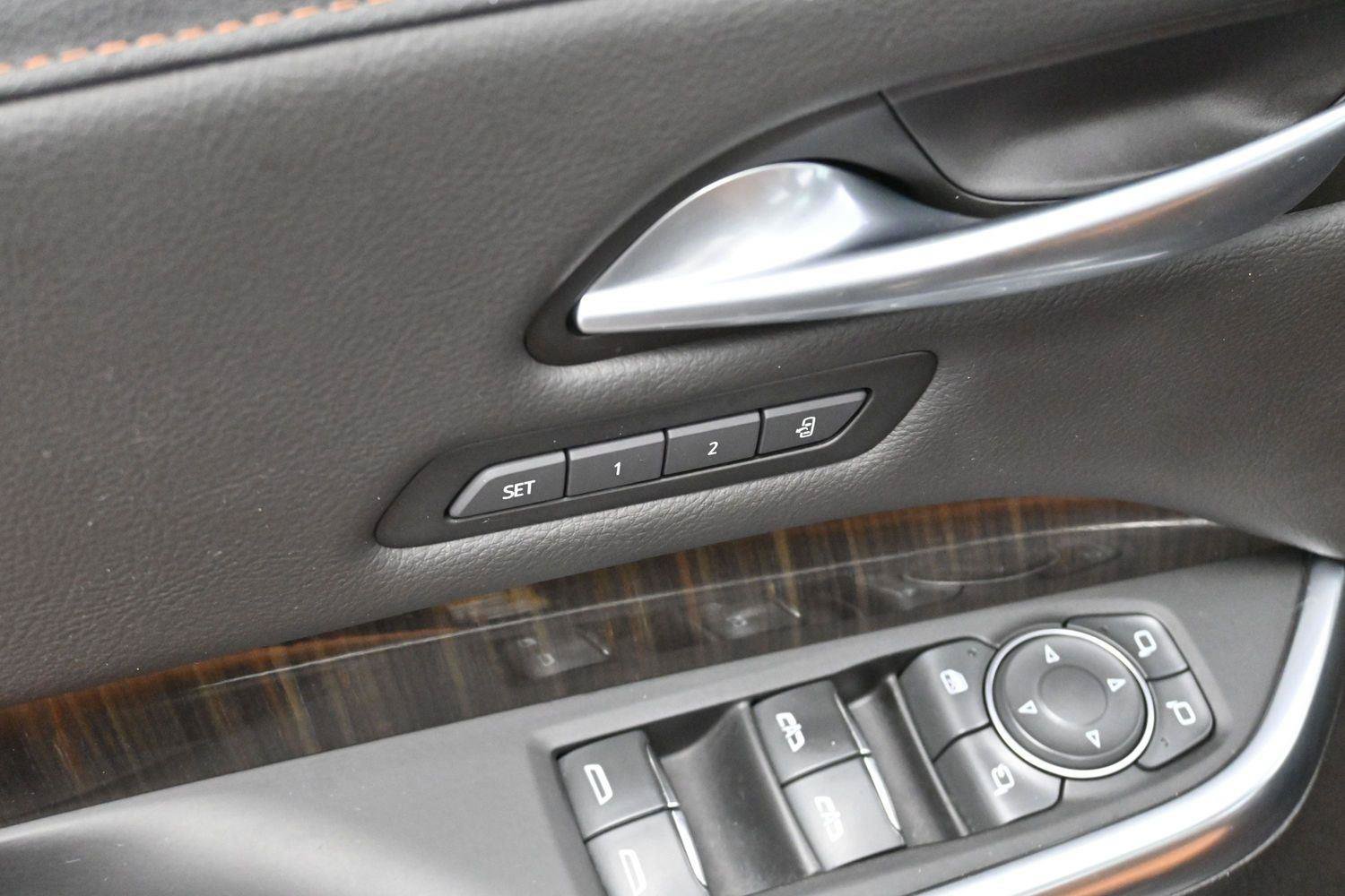 Certified 2022 Cadillac XT4 Premium Luxury w/ Enhanced Visibility Package AWD/4WD image 11