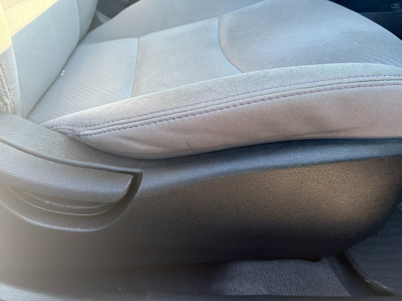 Used 2013 Hyundai Elantra GLS w/ Preferred Pkg image 32