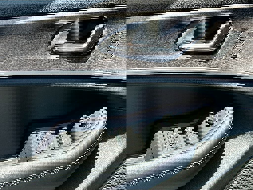 New 2025 Jeep Grand Cherokee Limited w/ Luxury Tech Group II image 19