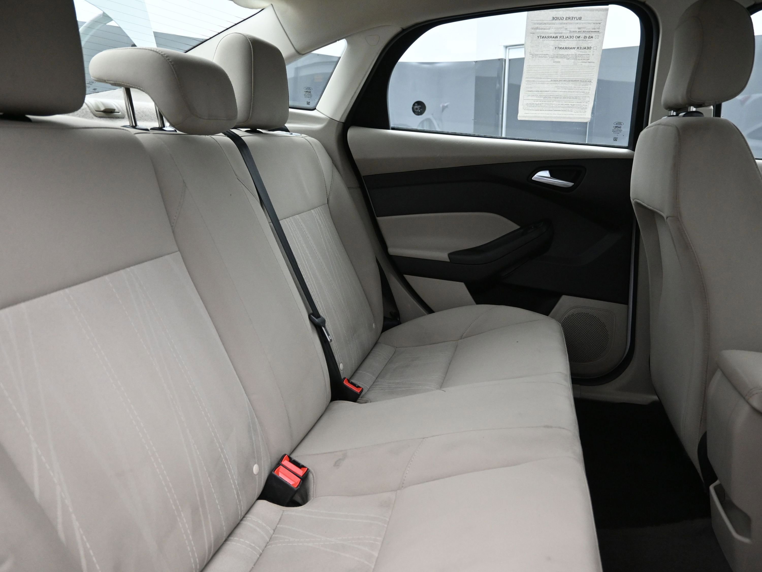 Used 2018 Ford Focus SE image 25