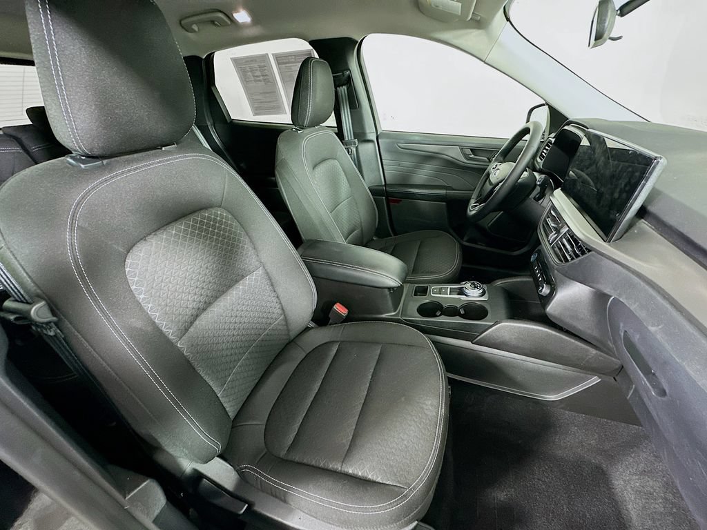Used 2024 Ford Escape Active w/ Tech Pack #1 AWD/4WD image 35
