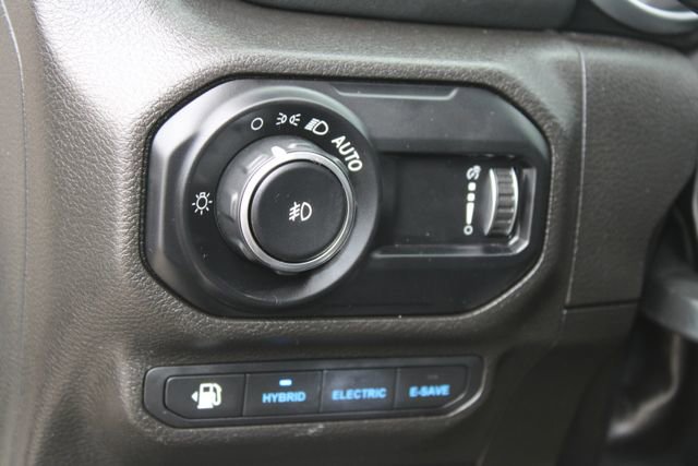 Used 2023 Jeep Wrangler Unlimited Sahara image 13