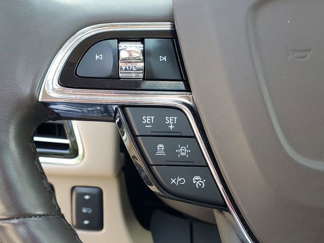 Used 2024 Lincoln Navigator Premiere image 19