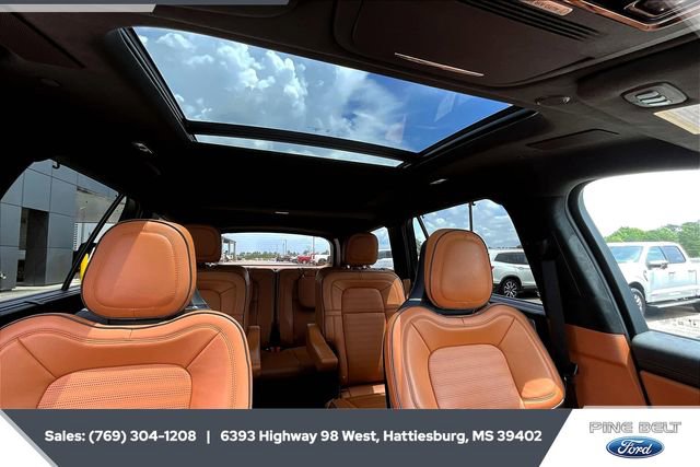 Used 2023 Lincoln Aviator Black Label w/ Dynamic Handling Package image 16