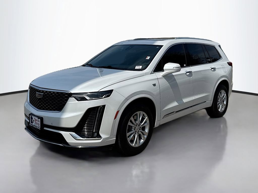 Used 2023 Cadillac XT6 Luxury image 3