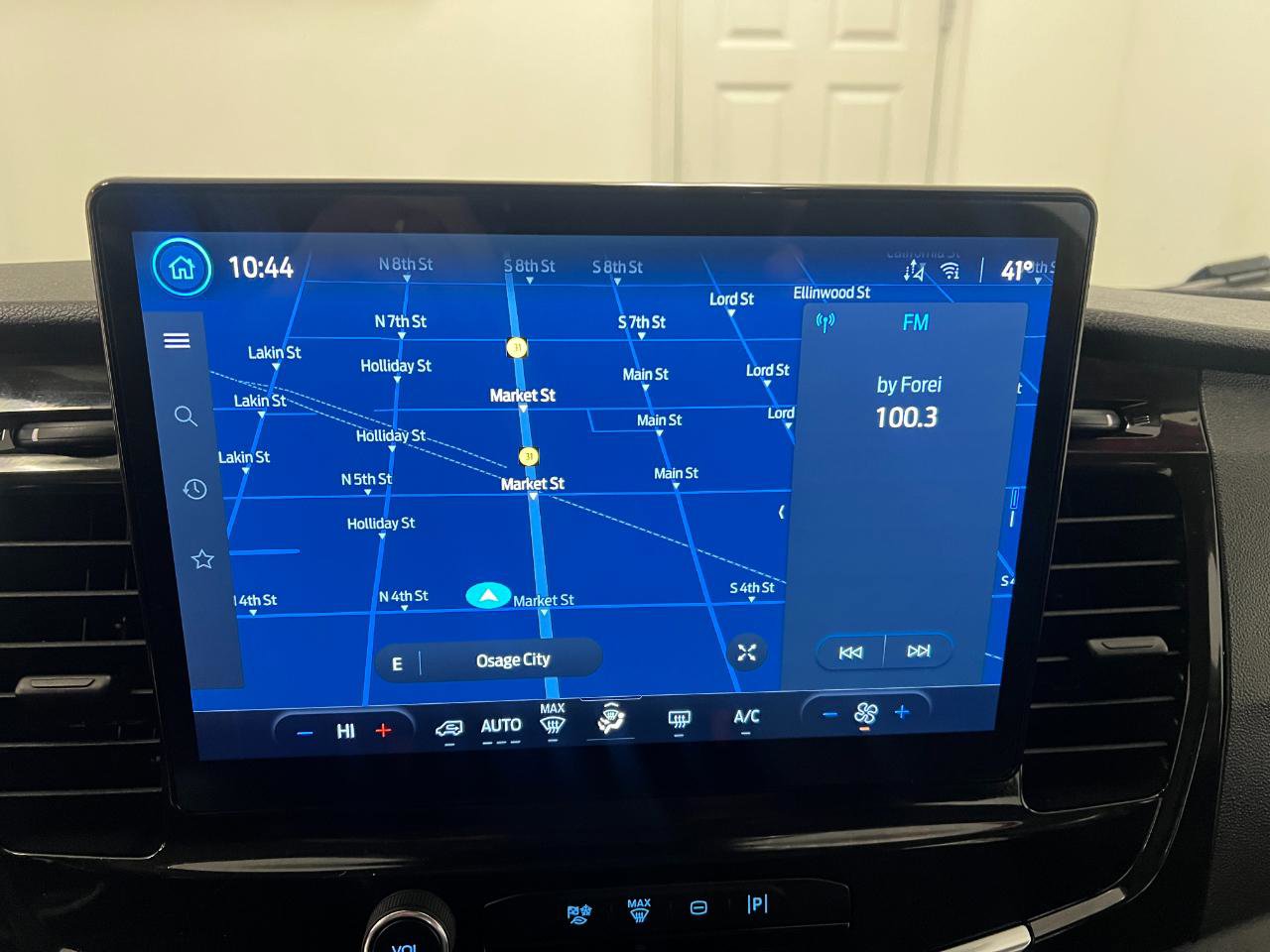 Used 2024 Ford Transit 350 XLT image 40