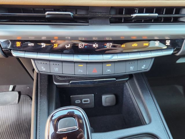 Used 2024 Cadillac XT4 Premium Luxury image 18