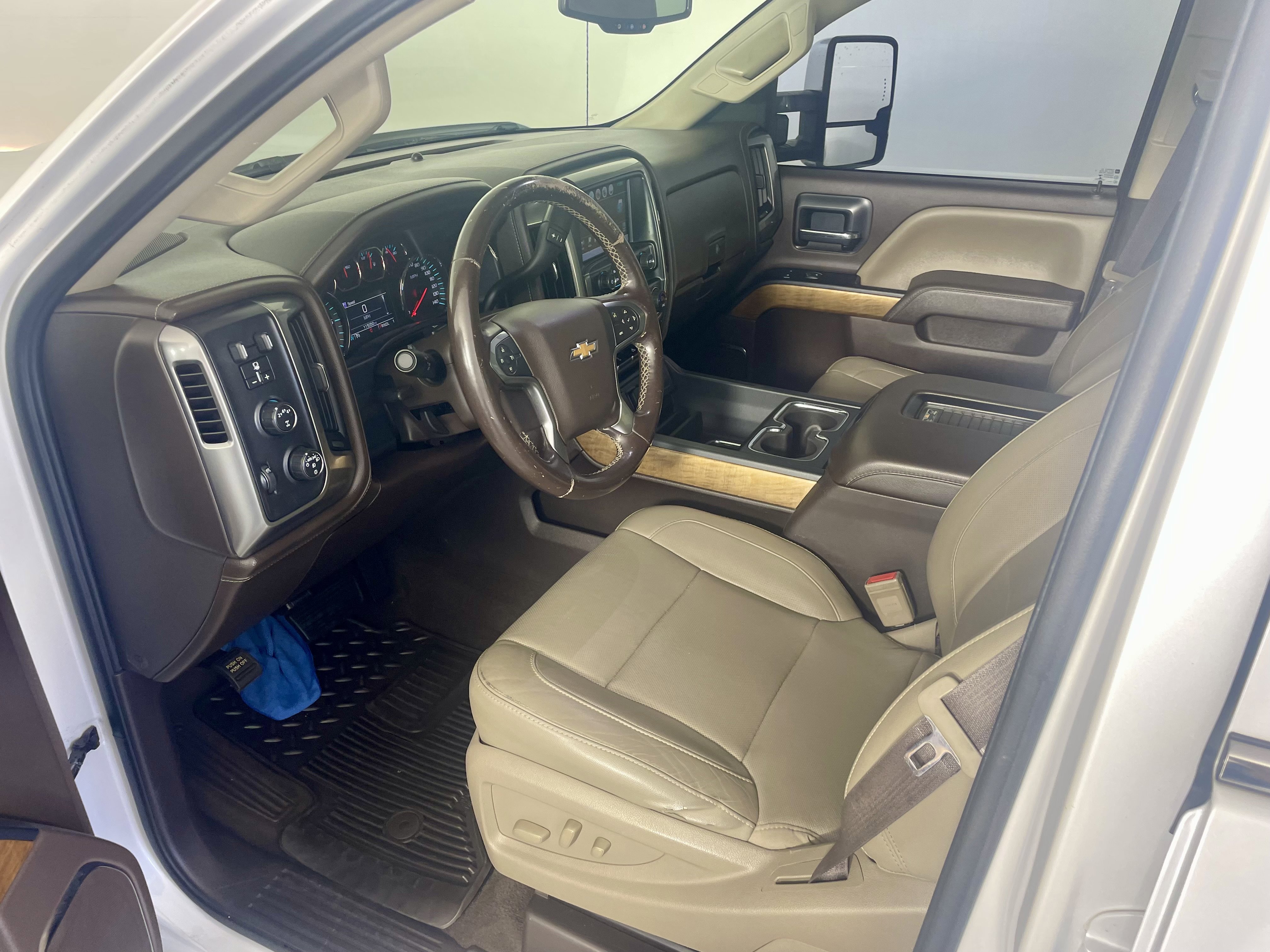 Used 2019 Chevrolet Silverado 2500 LTZ image 10