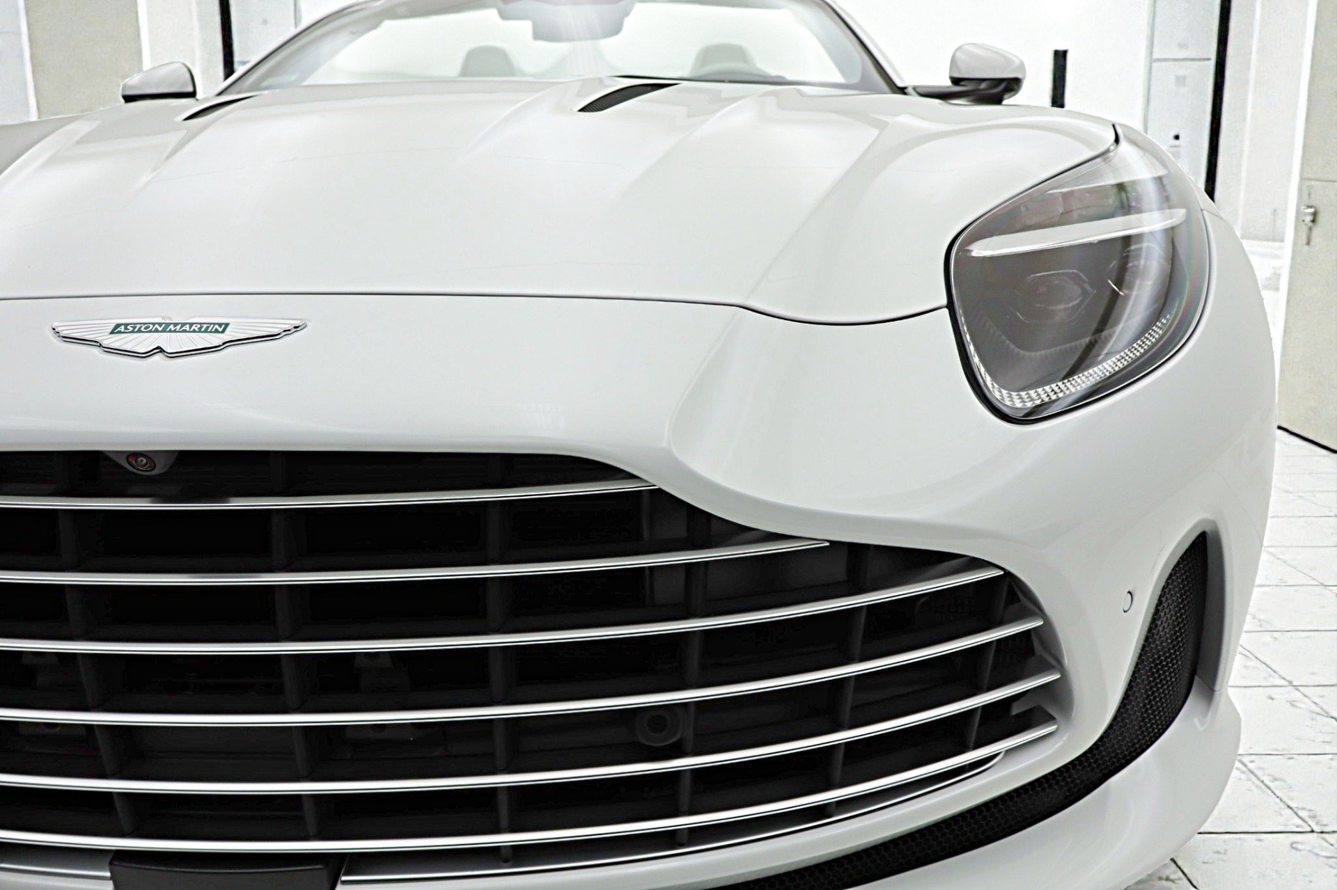 Used 2026 Aston Martin DB12 Convertible RWD image 20