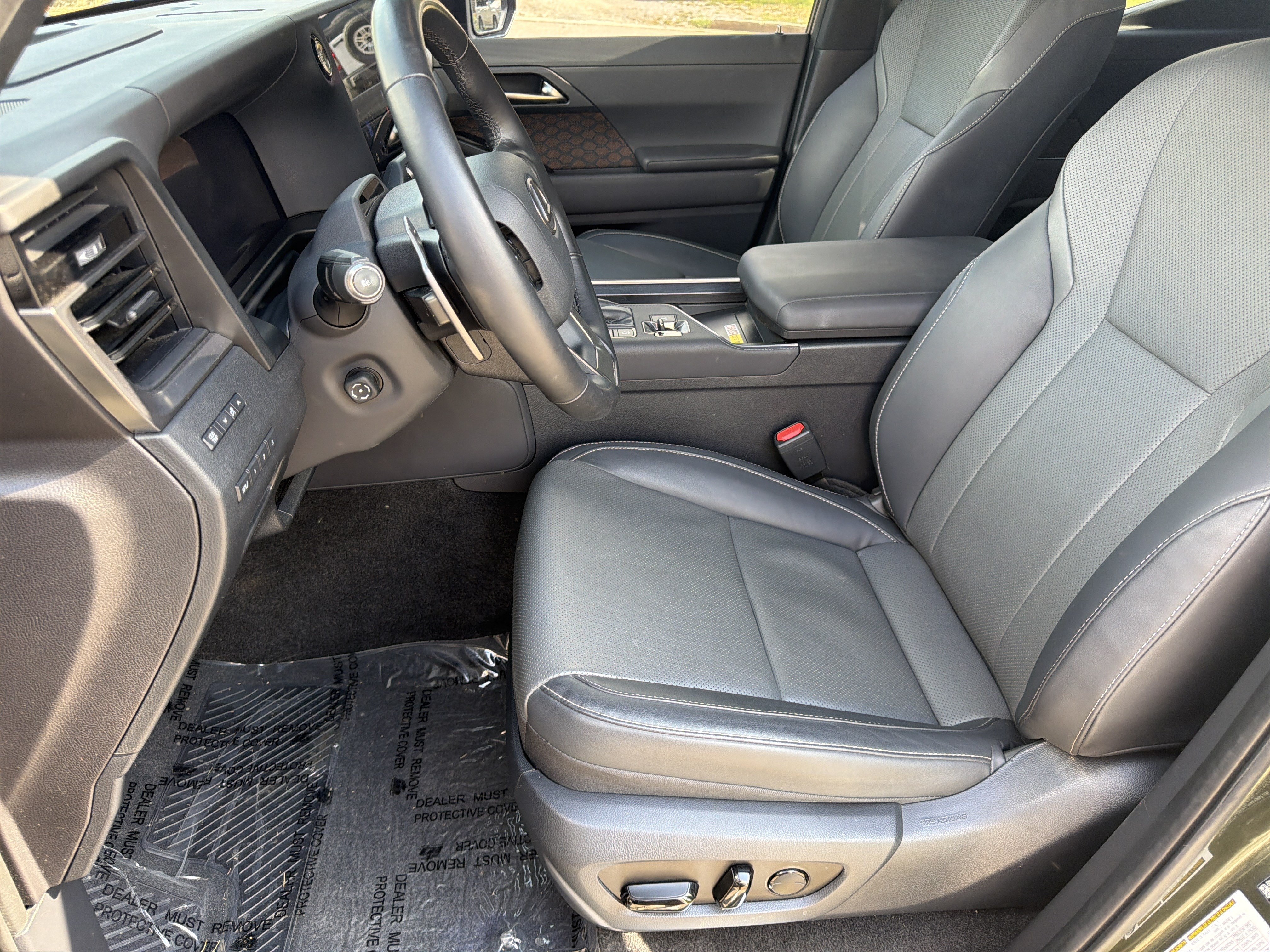 Used 2024 Lexus GX 550 w/ Accessory Package (Z1) AWD/4WD image 9