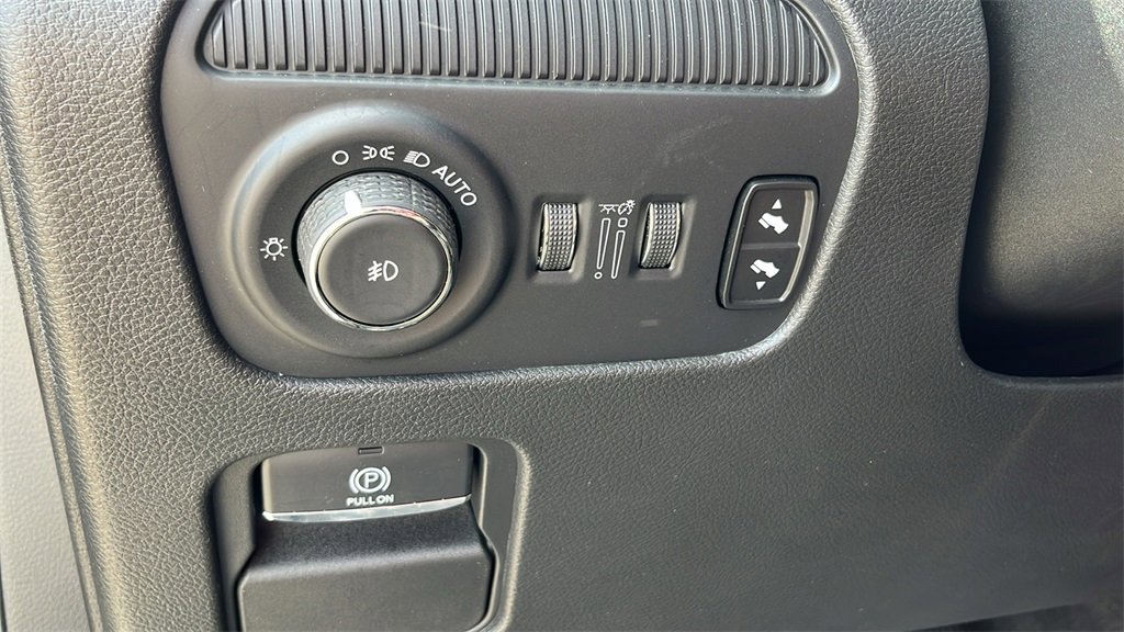 Used 2024 Jeep Wagoneer Series III w/ Premium Group I image 14