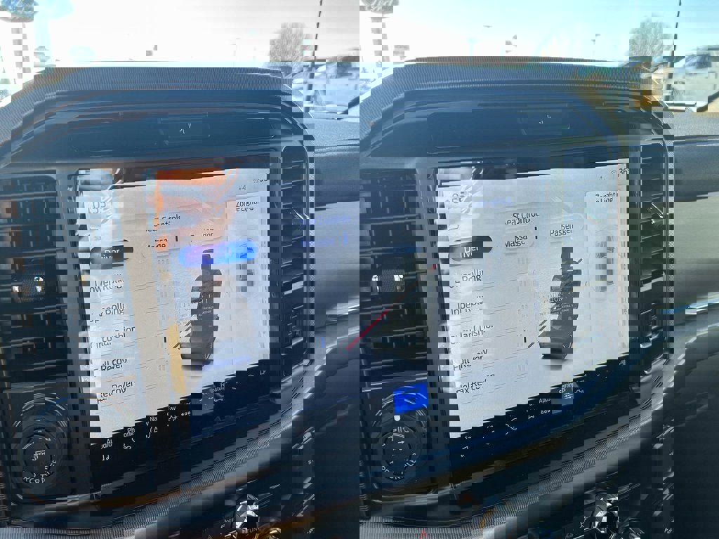 New 2025 Ford F150 Platinum image 26